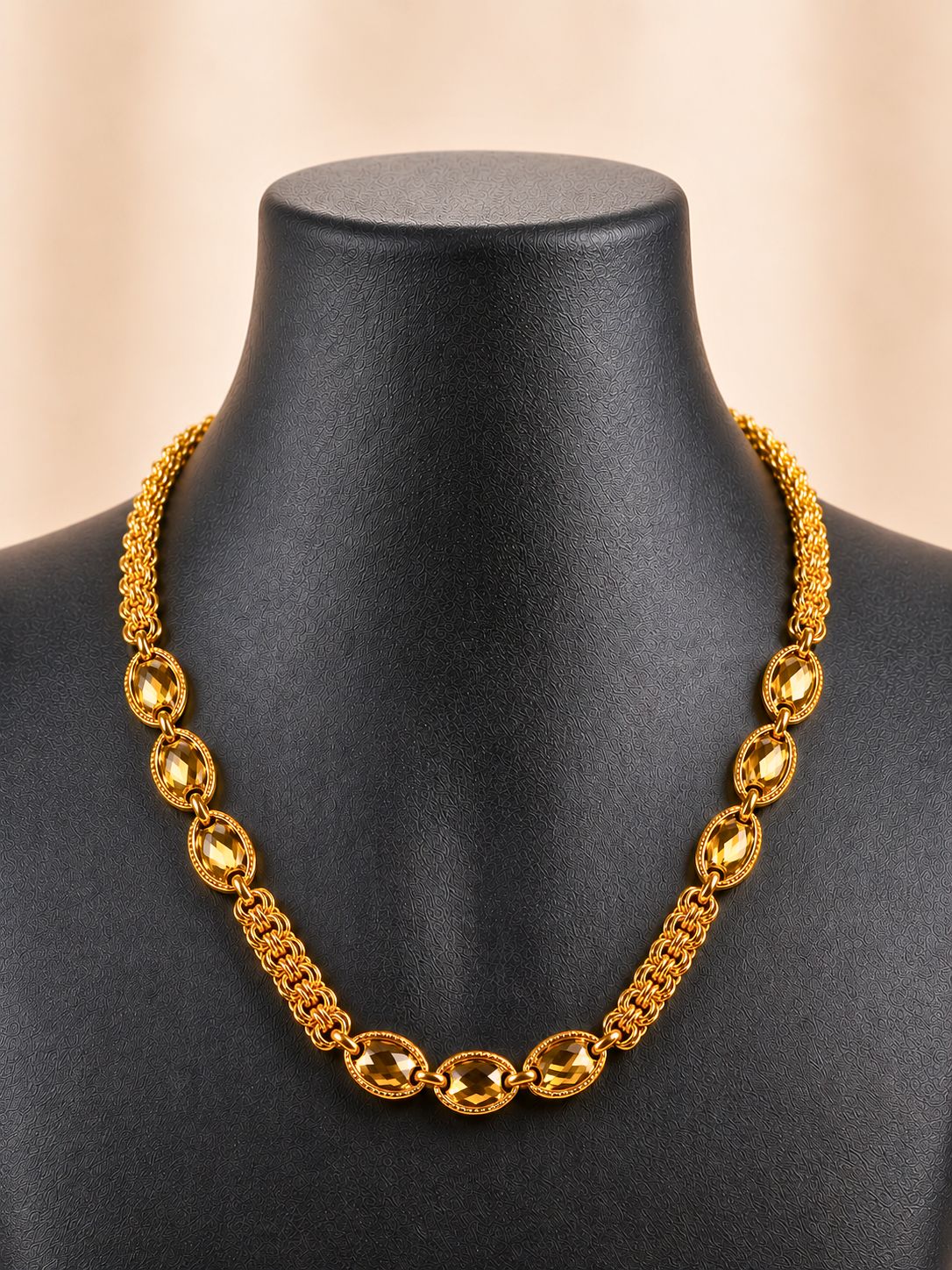 The Solstice – Premium Gold-Finish Chain