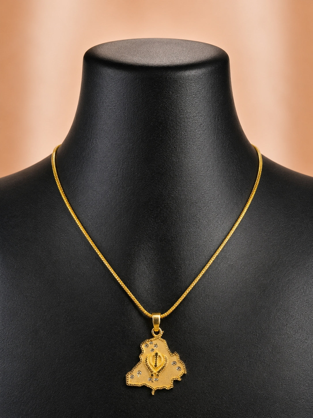 The Punjab – Premium Gold-Finish Pendant Chain